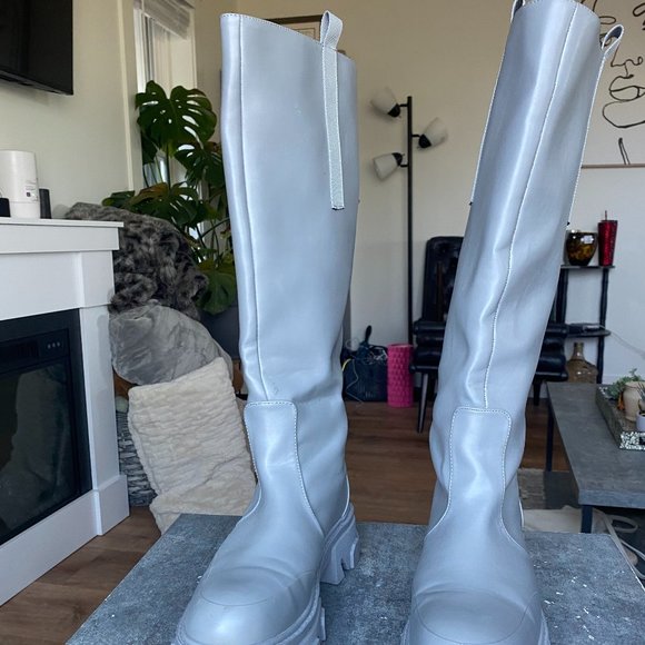 Public Desire Knee High Chunky Boots - Picture 3 of 4